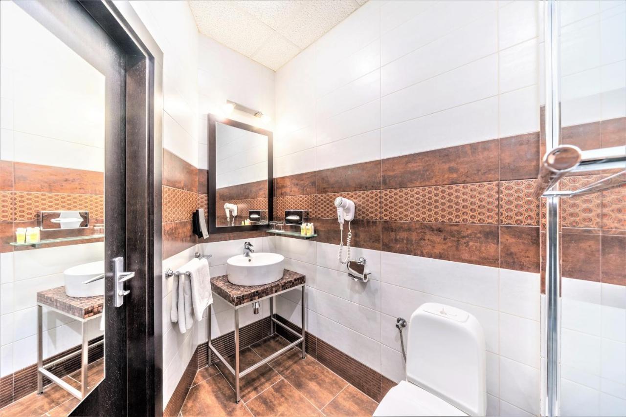 Rixwell Centra Hotel Riga Bagian luar foto