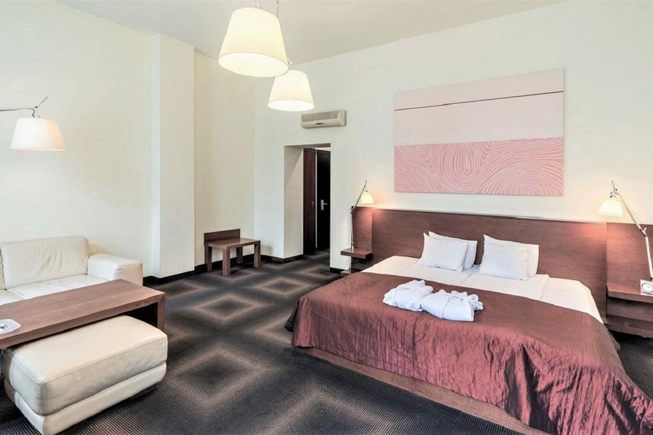 Rixwell Centra Hotel Riga Bagian luar foto