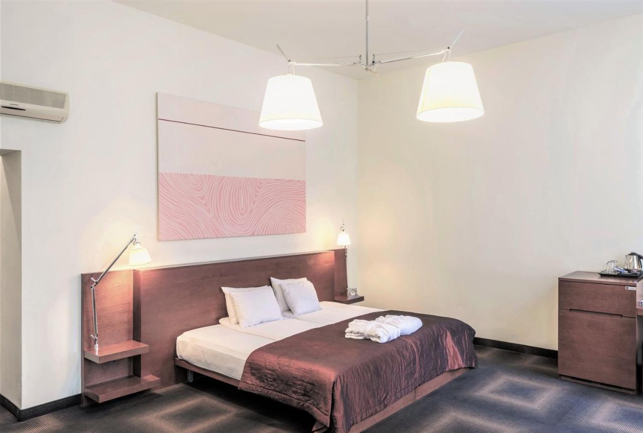 Rixwell Centra Hotel Riga Bagian luar foto
